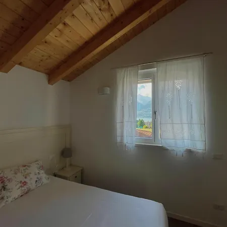 Casa Acero Nyaraló Colico